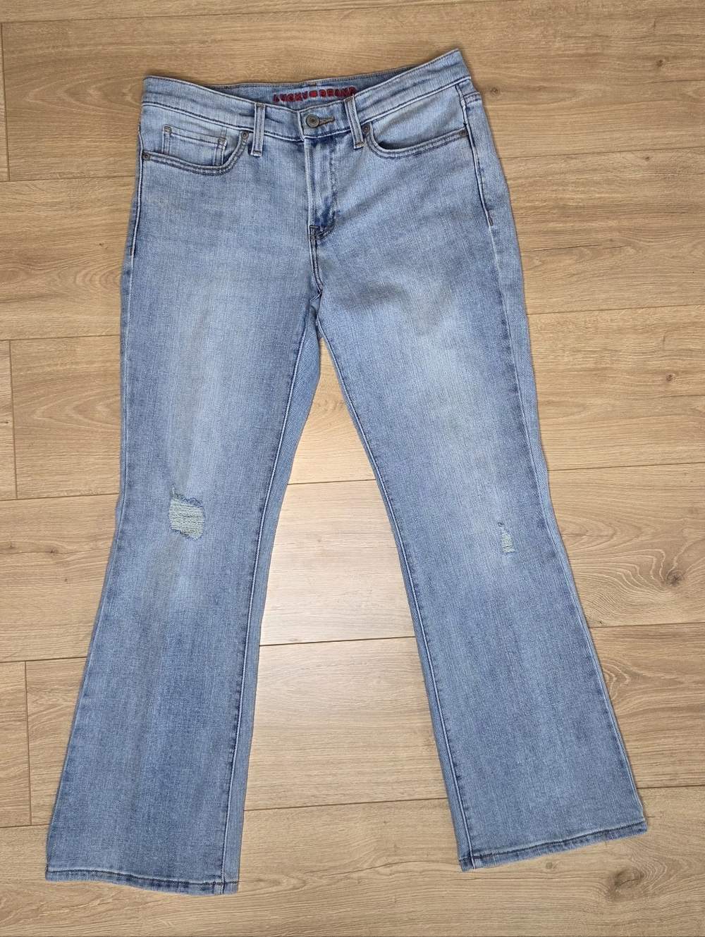 Lucky Brand Sweet Mid Rise Bootcut Jeans Light Wash Distressed Stretch Denim 29